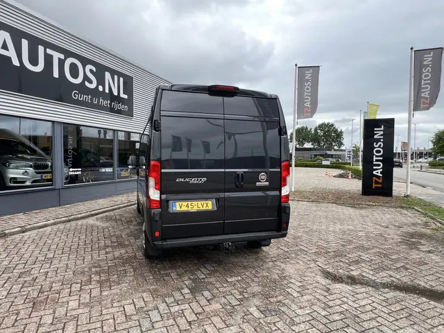 Fiat Ducato 35 2.3 MultiJet L2H2 Automaat 2021 Diesel 66
