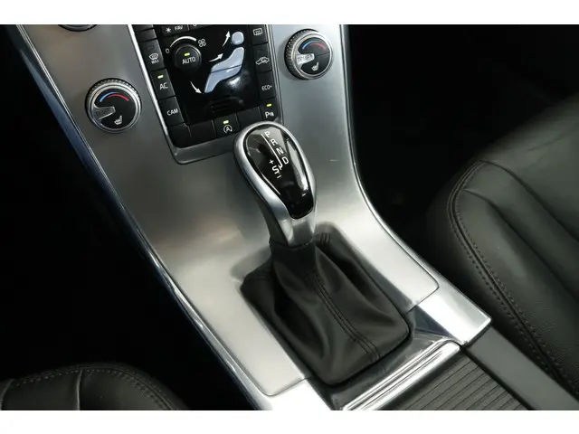 Volvo XC60 2.0 T5 FWD Polar+ 2017 Benzine 18