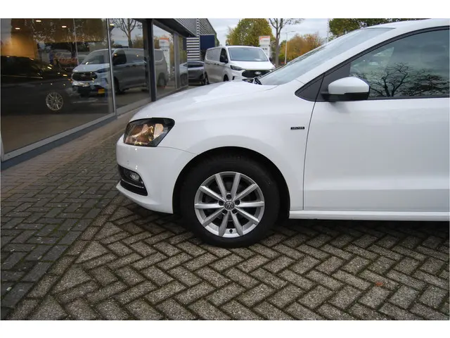 Volkswagen Polo 1.0 60PK 2015 Benzine 7