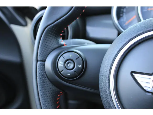 MINI Cooper Cabrio Mini 1.5 2016 Benzine 24