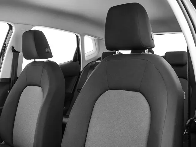 SEAT Arona 1.0 95pk EcoTSI Reference 2024 Benzine 4