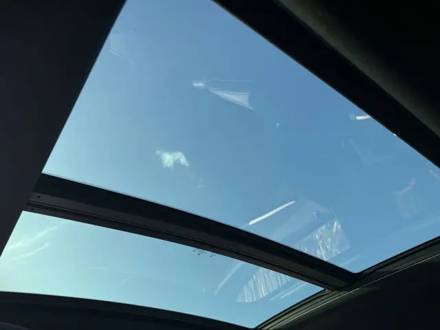 BMW 1 Serie 118i High Executive Edition 2020 Benzine 18