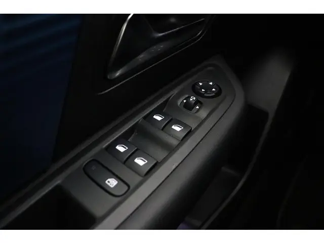 Citroën ë-C4 Shine 50 kWh 2021 Elektrisch 21