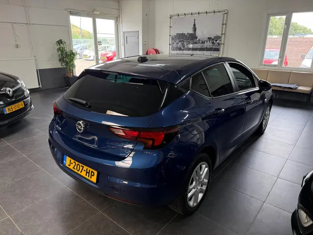 Opel Astra 1.2 Business Executive 2020 Benzine 6