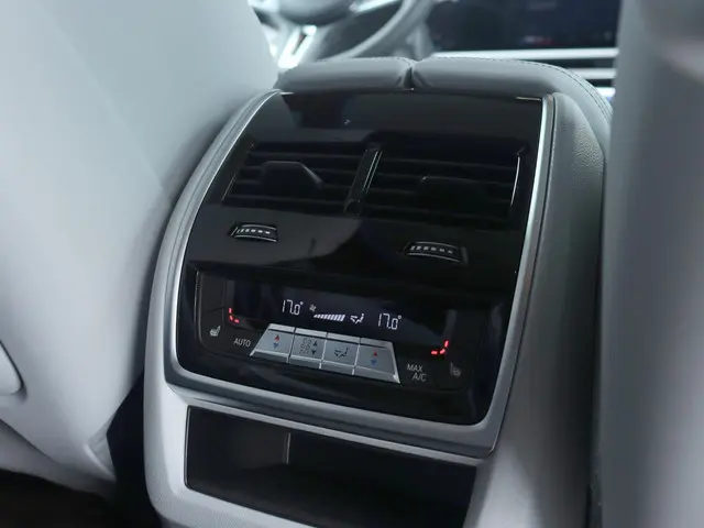 BMW XM 50e 2025 Hybride Benzine 39