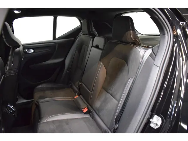 Volvo XC40 T3 163pk AUT8 R-Design/ 2020 Benzine 12