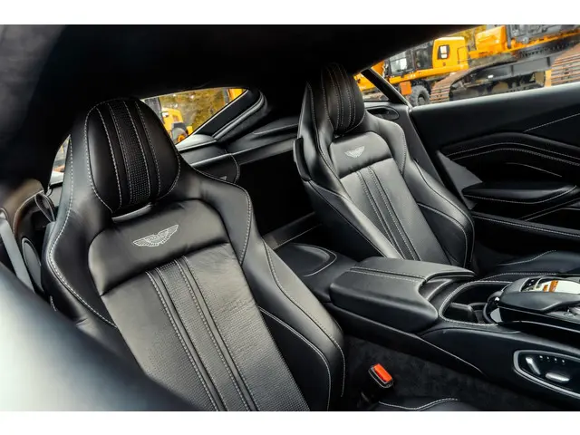 Aston Martin V8 Vantage 4.0 2021 Benzine 24