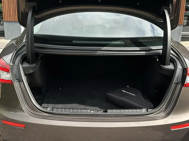 Maserati Ghibli 3.0 V6 D 2015 Diesel 11