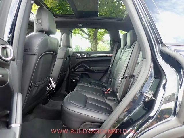 Porsche Cayenne 3.6 S 2015 Benzine 10