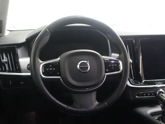 Volvo S90 T5 Momentum Intro Line 2017 Benzine 13