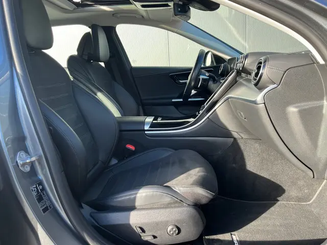 Mercedes-Benz C-Klasse 180 AMG Line 2022 Benzine 15