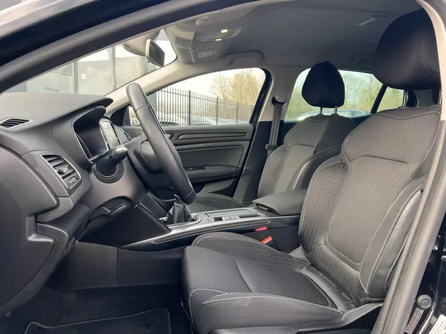 Renault Mégane 1.5 dCi Eco2 Limited 2018 Diesel 6