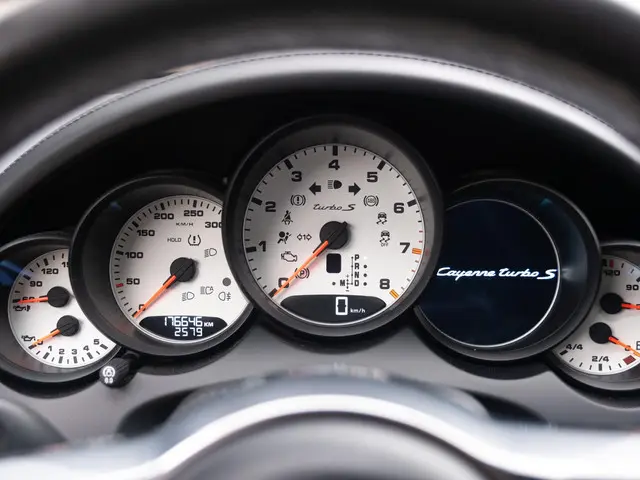 Porsche Cayenne 4.8 Turbo S 2015 Benzine 61