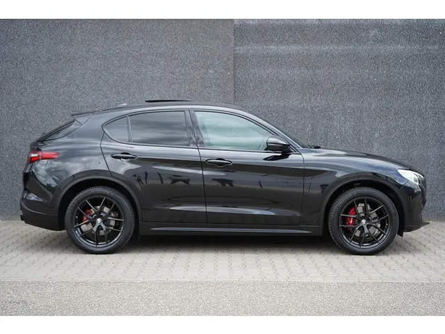 Alfa Romeo Stelvio 2.0 T Q4 B-Tech 2019 Benzine 8