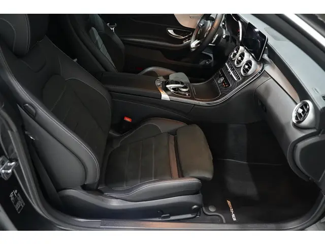 Mercedes-Benz C-Klasse Cabrio 180 AMG Line 2023 Benzine 49