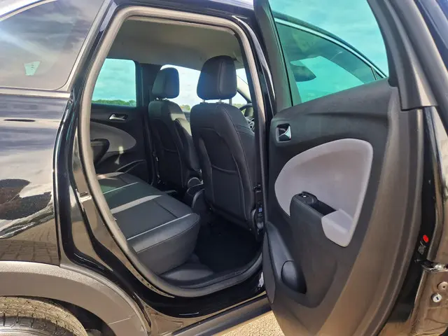 Opel Crossland X 1.2 Turbo Innovation 2021 Benzine 31