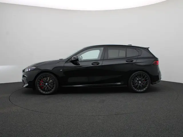 BMW 1 Serie 120 2025 Benzine 4