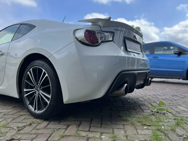 Subaru BRZ 2.0 Sport Executive 2012 Benzine 5