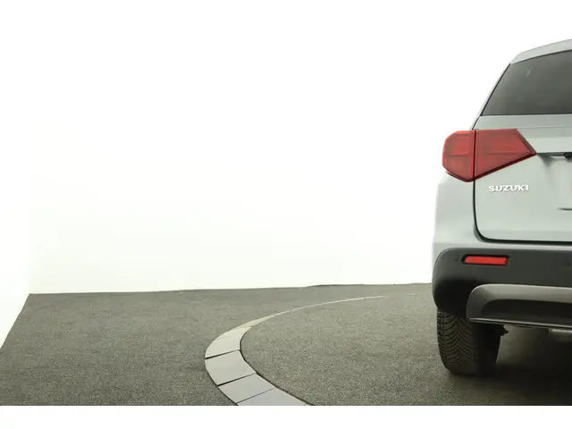 Suzuki Vitara 1.5 Hybrid Style 2022 Hybride Benzine 40