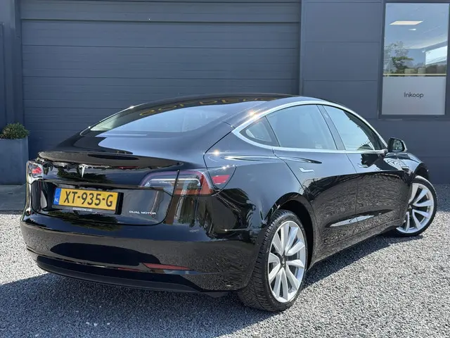 Tesla Model 3 Long Range AWD 75 kWh 2019 Elektrisch 2