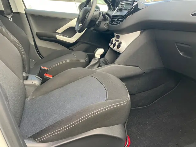 Peugeot 208 1.2 PureTech Like VERKOCHT 2018 Benzine 8