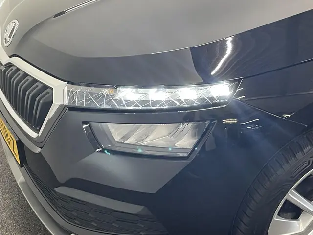 Škoda Kamiq 1.0 TSI 110pk DSG Style 2021 Benzine 29