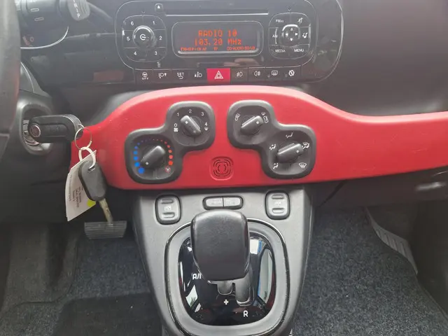 Fiat Panda 0.9 TwinAir Lounge | Automaat 2013 Benzine 11
