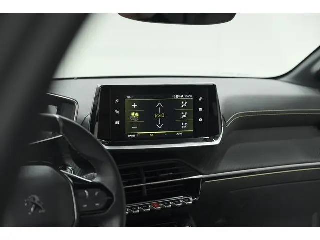 Peugeot 208 PureTech 100 GT 2023 Benzine 52