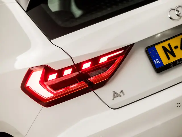 Audi A1 Sportback 25 TFSI S-Line Sport 2021 Benzine 25