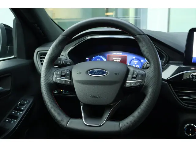 Ford Kuga 2.5 PHEV ST-Line X 2023 Hybride Benzine 18