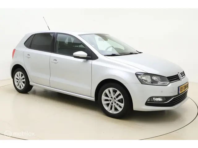 Volkswagen Polo 1.2 TSI Comfortline 2017 Benzine 8