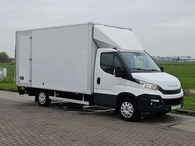 Iveco Daily 35S18 2018 Diesel 4