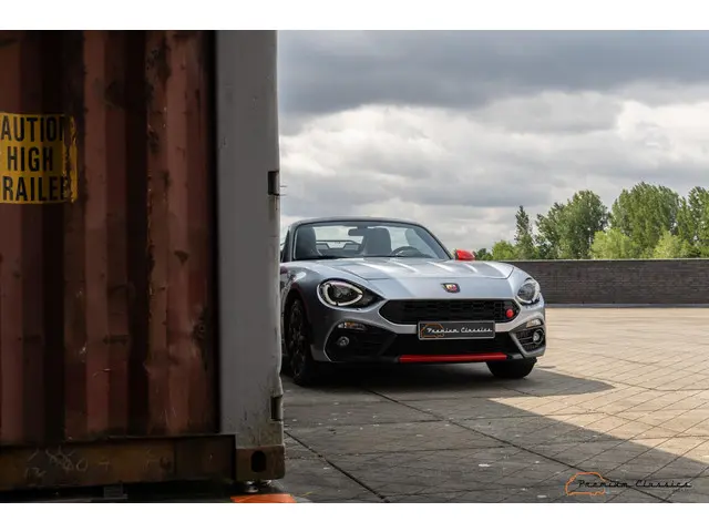 Fiat 124 Spider 1.4 MultiAir Turbo Abarth 2018 Benzine 24