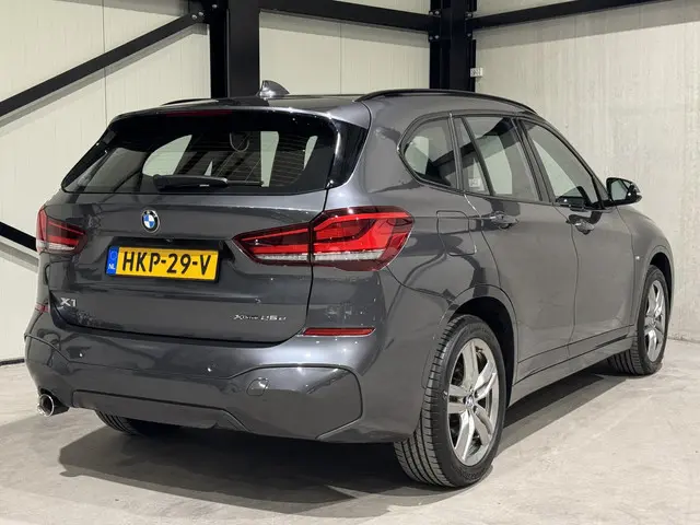 BMW X1 xDrive25e M-Sport 2021 Hybride Benzine 24