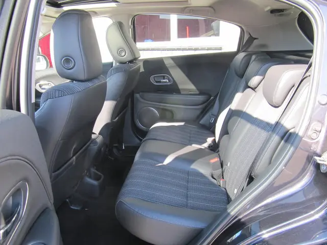 Honda HR-V 1.5 i-VTEC Executive 2017 Benzine 14