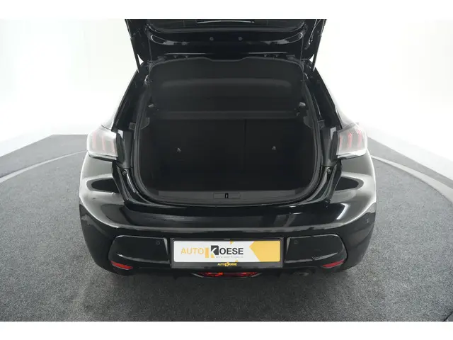 Peugeot 208 PureTech 100 Allure Pack 2023 Benzine 57