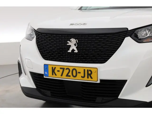 Peugeot 2008 1.2 PureTech Active 2021 Benzine 33