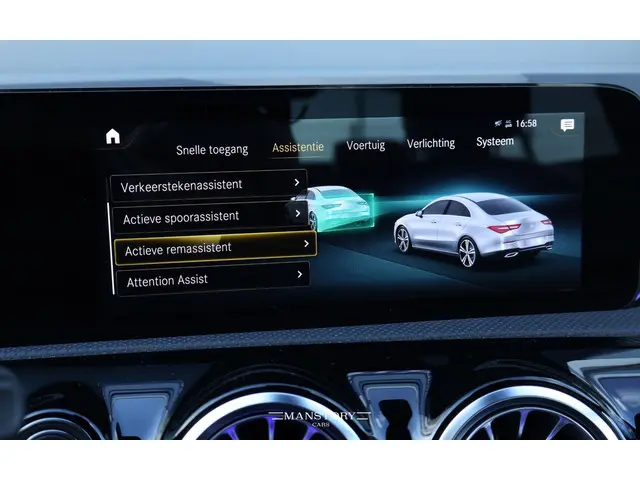 Mercedes-Benz CLA 250 e 2021 Hybride Benzine 11