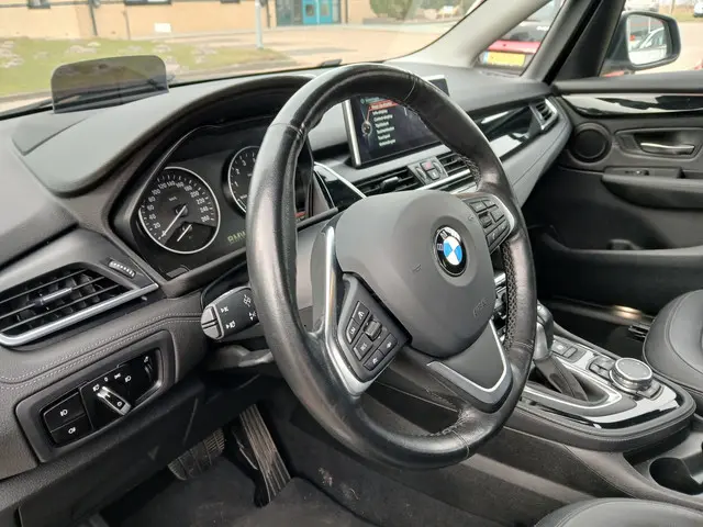 BMW 2 Serie Active Tourer 220i Luxury 2015 Benzine 12