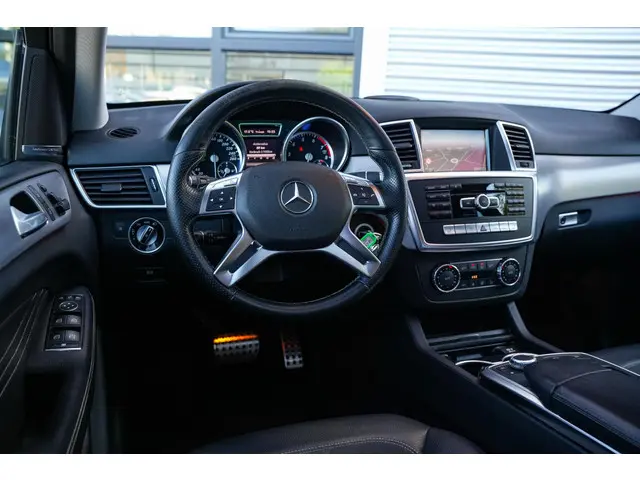 Mercedes-Benz M-Klasse 350 2013 Benzine 4