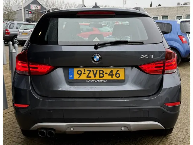 BMW X1 sDrive20i Executive 2015 Benzine 6