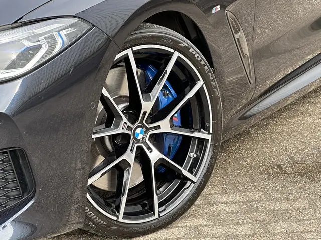 BMW 8 Serie 840i xDrive High Executive 2021 Benzine 51