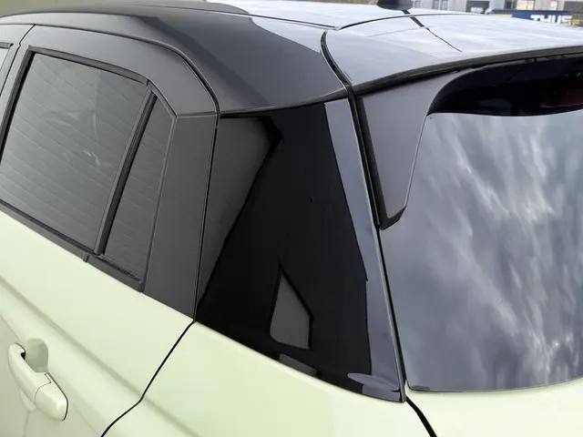 Suzuki Swift 1.2 Select Smart Hybrid 2025 Benzine 24