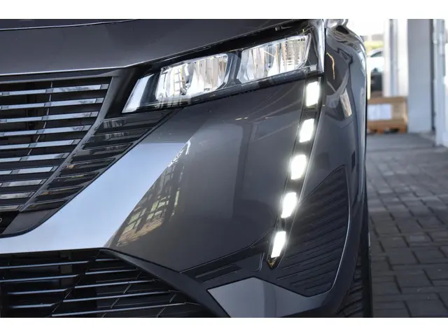 Peugeot 308 SW 1.2 PT Active Pack Business 2023 Benzine 31