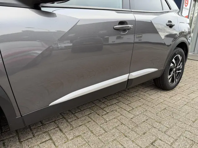 Peugeot 2008 1.2 Turbo 100 PK Allure Pack 2021 Benzine 43