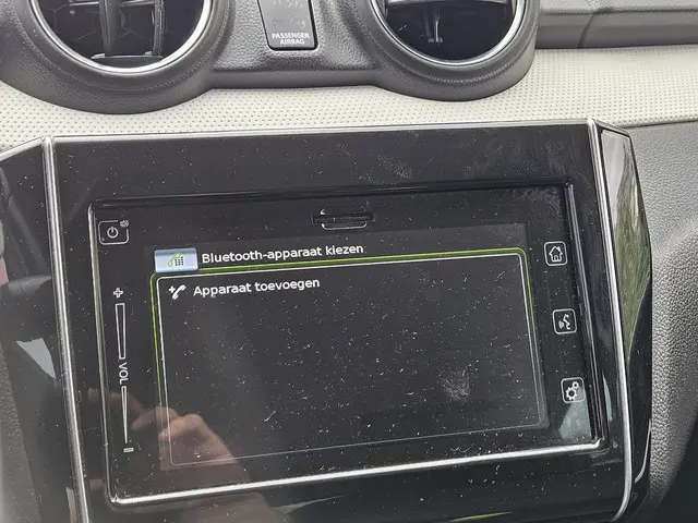 Suzuki Swift 1.2 Select NAVI TEL CAMERA LM 2018 Benzine 17