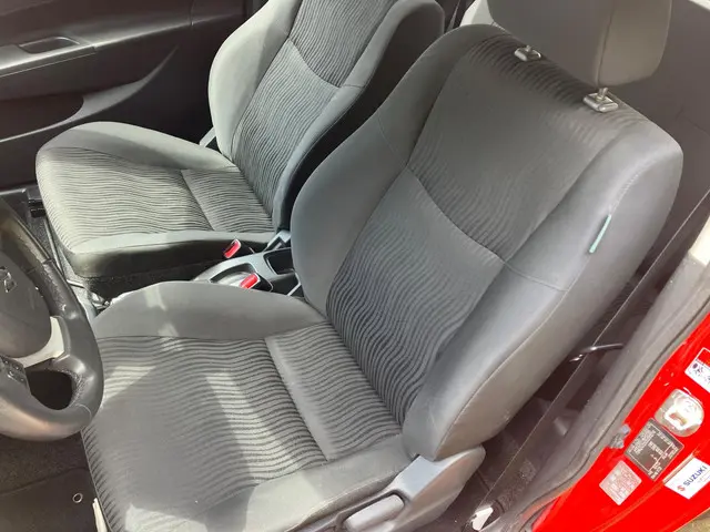 Suzuki Swift 1.2 Club 2013 Benzine 9