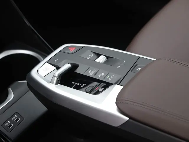 BMW iX2 eDrive20 65kWh 2024 Elektrisch 17