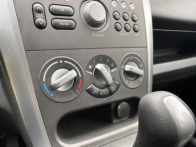 Opel Agila 1.2 Edition 2012 Benzine 17