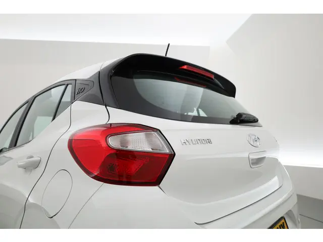 Hyundai i10 1.0 Comfort 5-zits 2022 Benzine 24